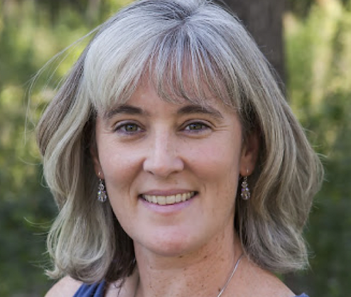 Bonnie Martin serves the School Garden Coach for the EdEN lab and serves as an instructional coach and consultant. She helps train teachers and volunteers to effectively use school gardens.